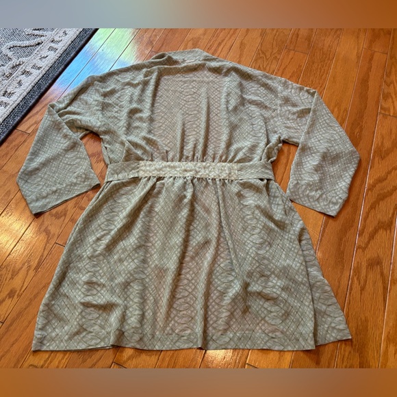 Victoria’s secret Sheer Green Patterned Robe Womens OS - Picture 2 of 4